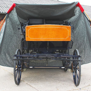 Pferdekutsche Ein- und Ausdecken